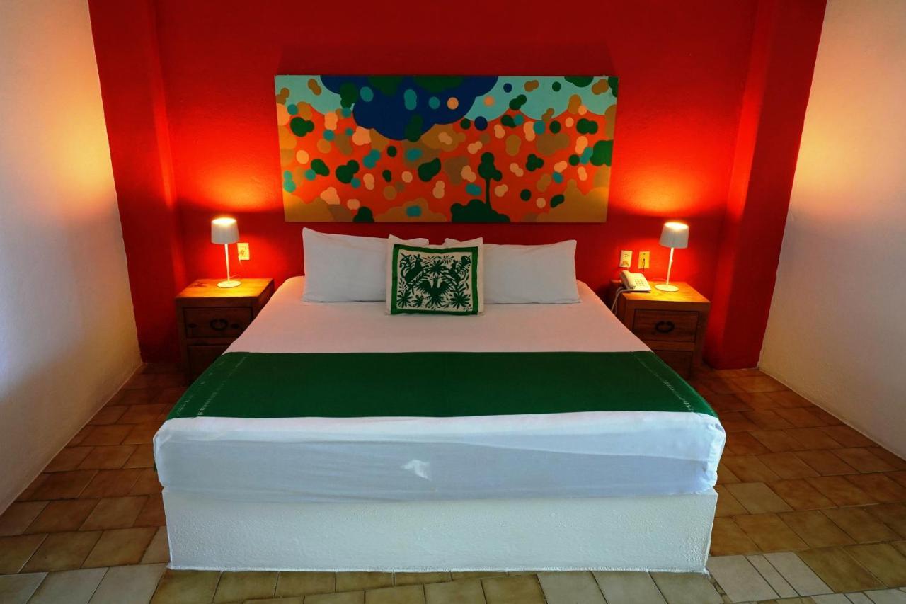 Emperador Vallarta Beachfront Hotel And Suites Puerto Vallarta Buitenkant foto