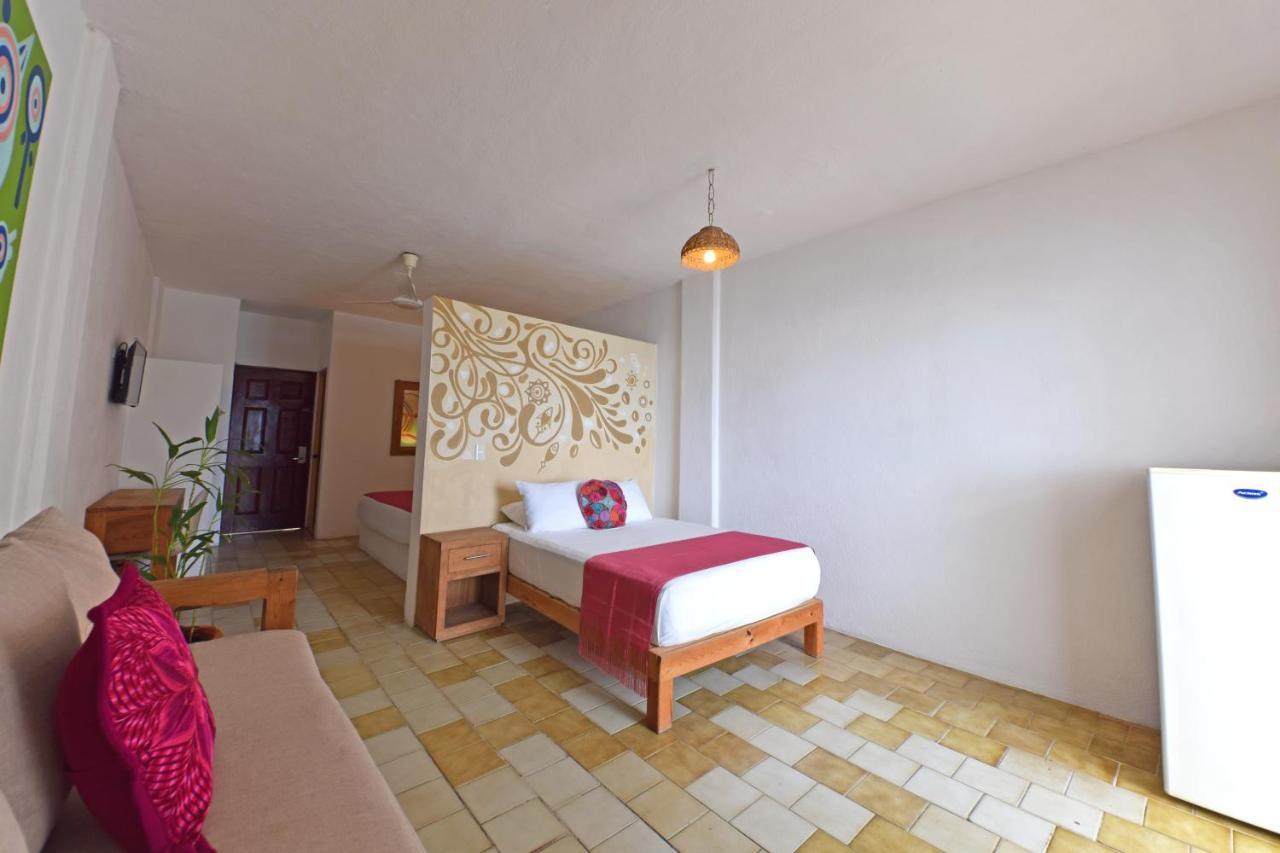 Emperador Vallarta Beachfront Hotel And Suites Puerto Vallarta Buitenkant foto