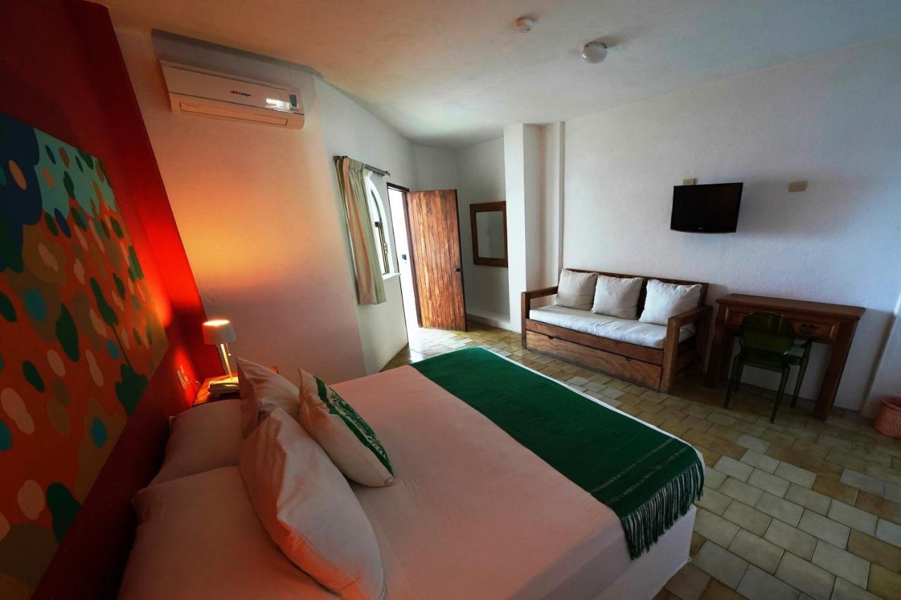 Emperador Vallarta Beachfront Hotel And Suites Puerto Vallarta Buitenkant foto