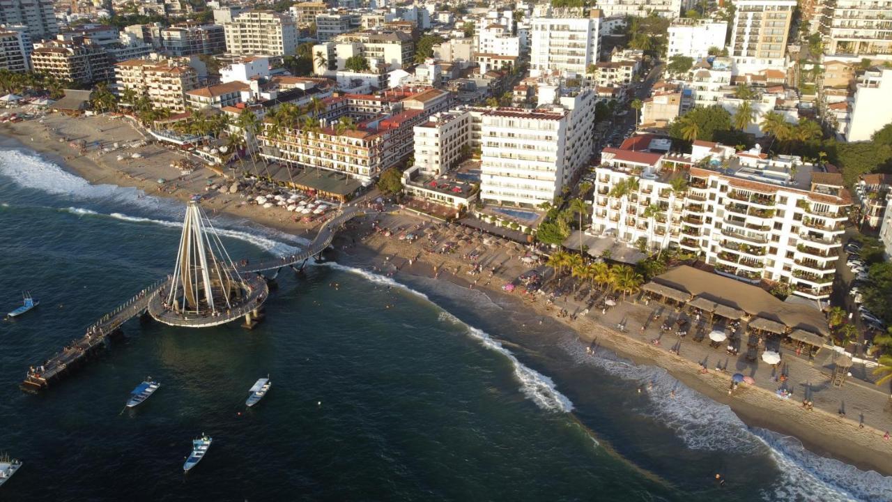 Emperador Vallarta Beachfront Hotel And Suites Puerto Vallarta Buitenkant foto