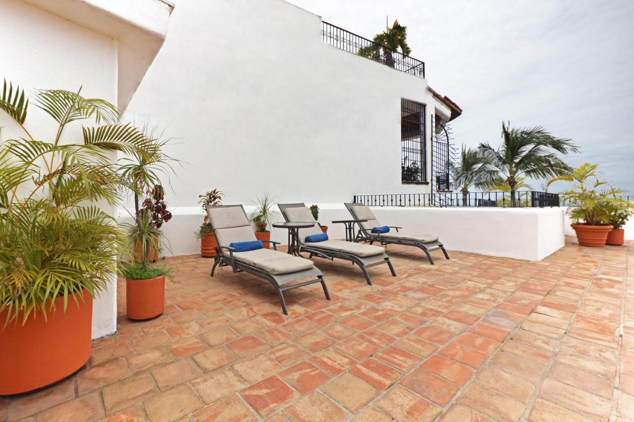 Emperador Vallarta Beachfront Hotel And Suites Puerto Vallarta Buitenkant foto