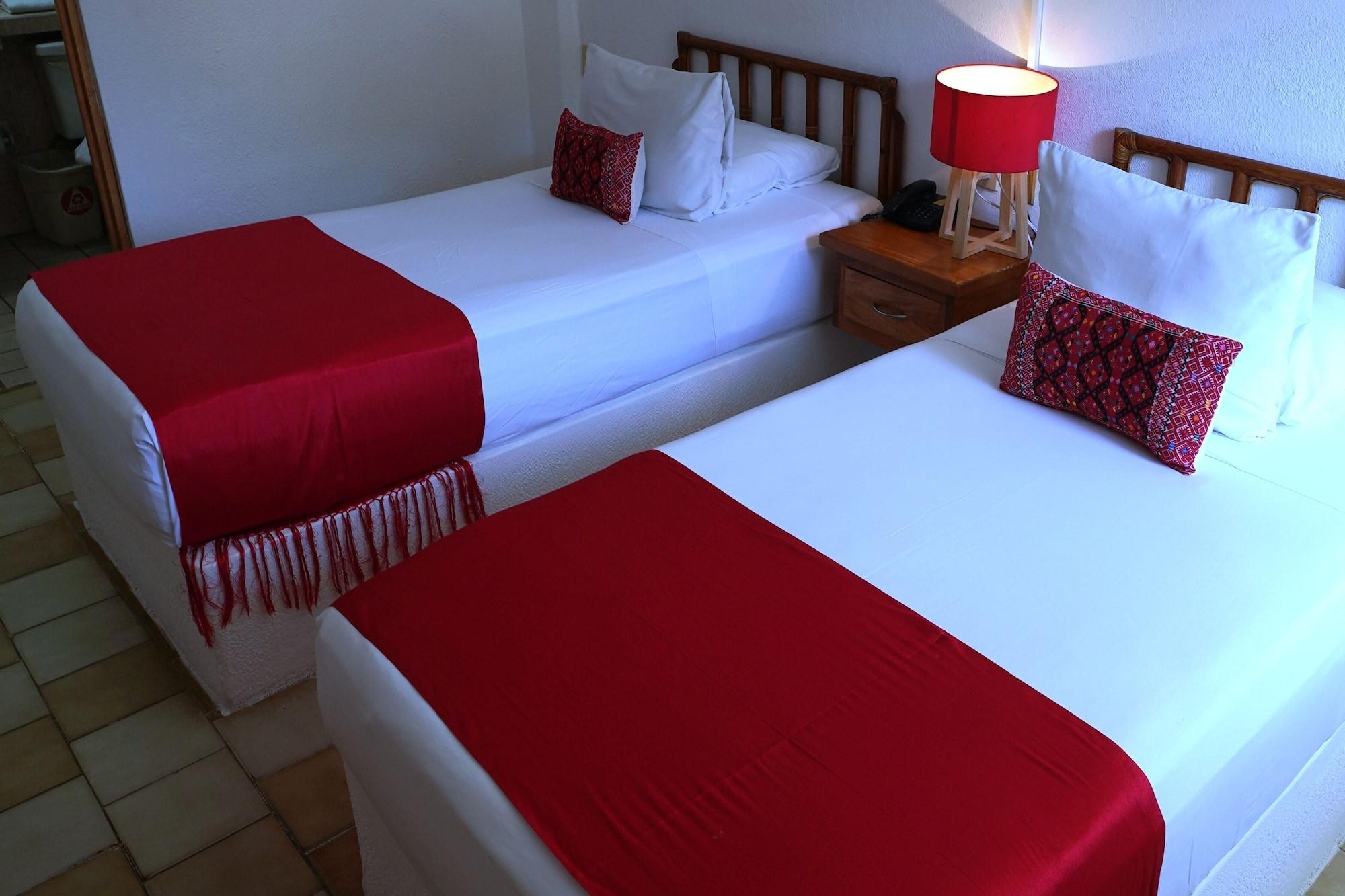 Emperador Vallarta Beachfront Hotel And Suites Puerto Vallarta Buitenkant foto