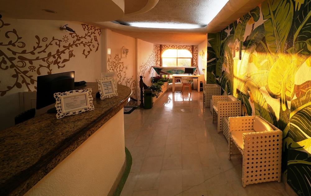 Emperador Vallarta Beachfront Hotel And Suites Puerto Vallarta Buitenkant foto